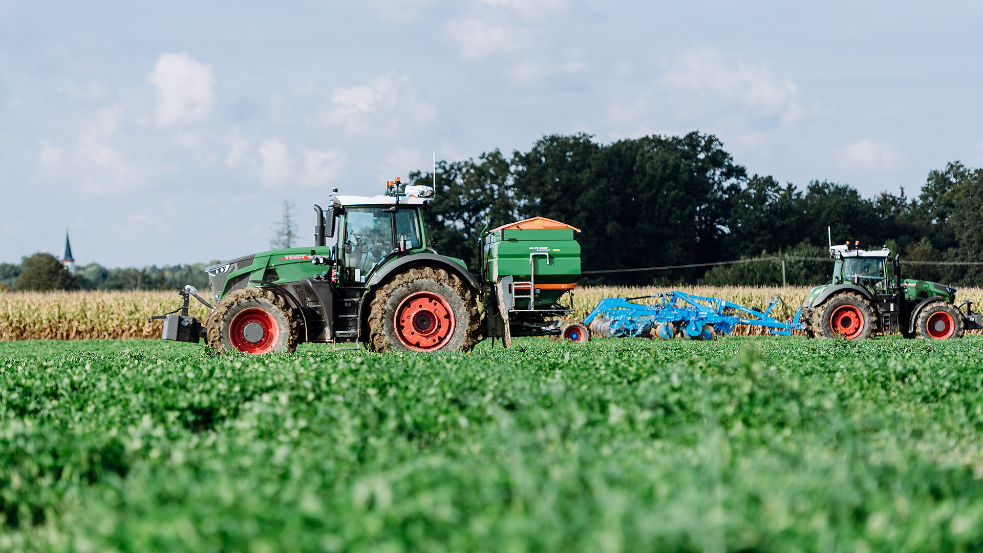 Fendt tractors demonstrating AGCO autonomy technology in a field