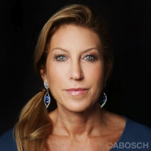 Portrait of Agent of Change founder Marcy Simon