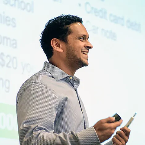 Alok Deshpande Built a Money Classroom for the Middle Class