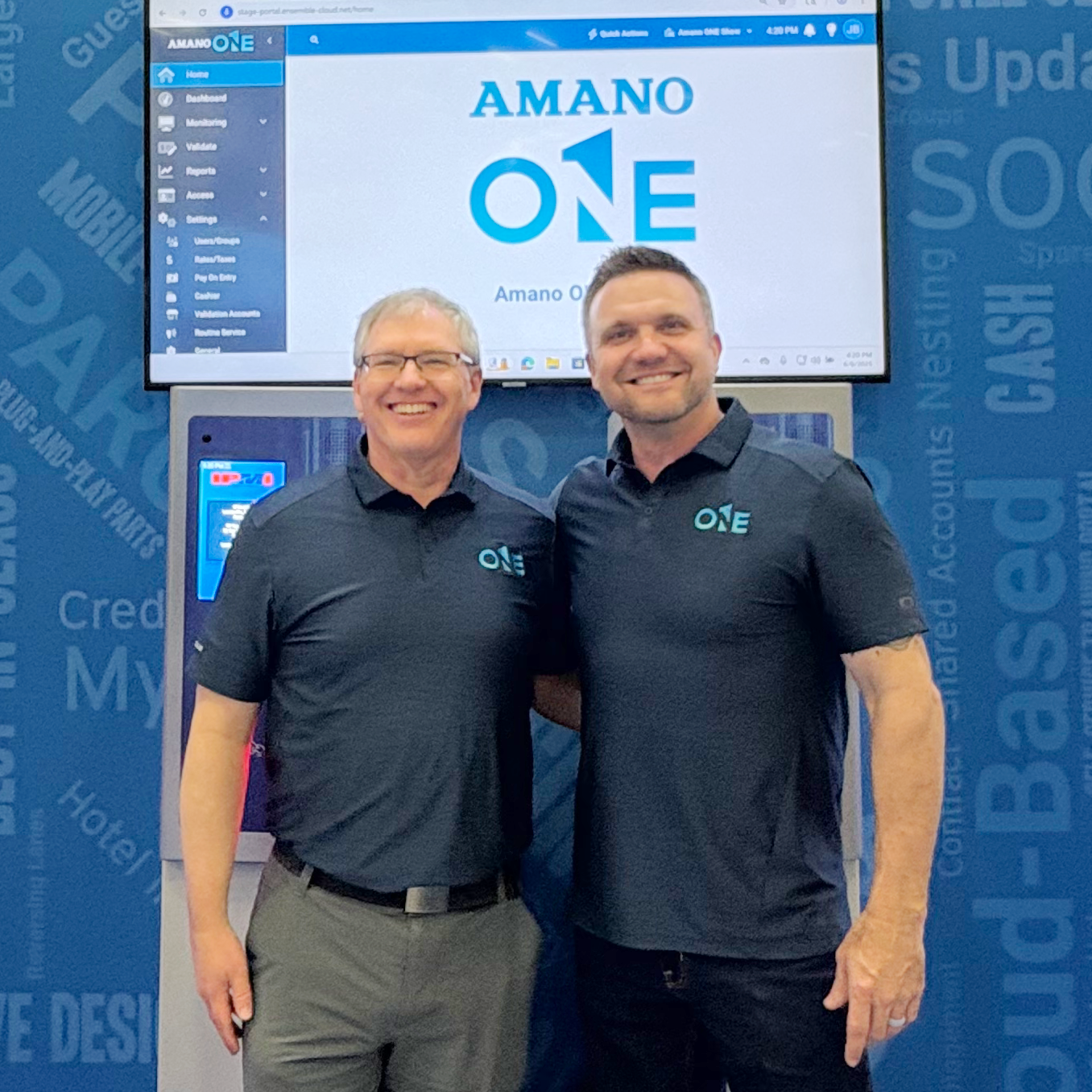 Steve DiMarco on the left and Greg Brewer on the right at the 2025 IPMI trade show
