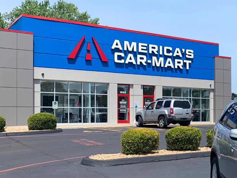 Exterior of Car-Mart’s Springfield South dealership with vehicles outside