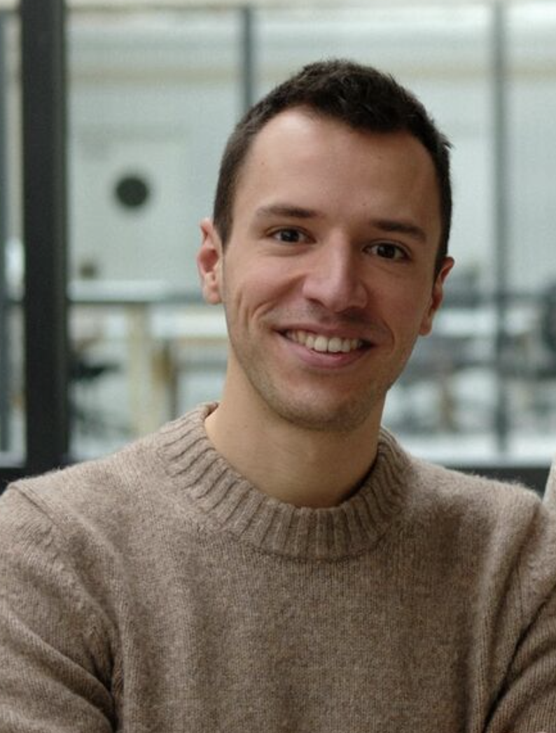 Antoine Moissenot and the Business Hidden in the Rows