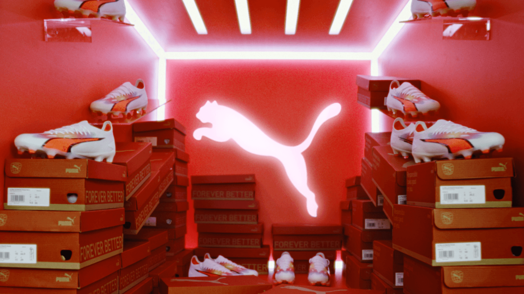 The black PUMA Bootdrop van used in APPLE TREE's Munich activation