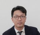 Portrait of Aram Hong, CEO and co-founder of Apollon