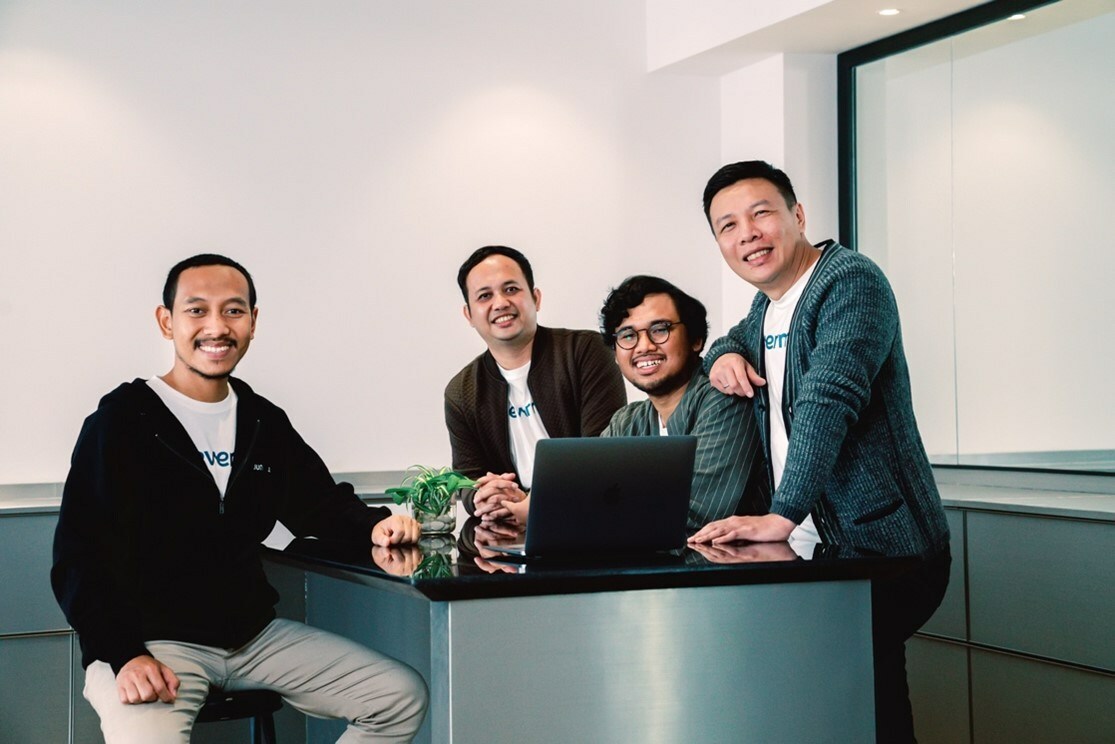 Evermos co-founders standing together: Ghufron Mustaqim, Ilham Taufiq, Iqbal Muslimin and Arip Tirta