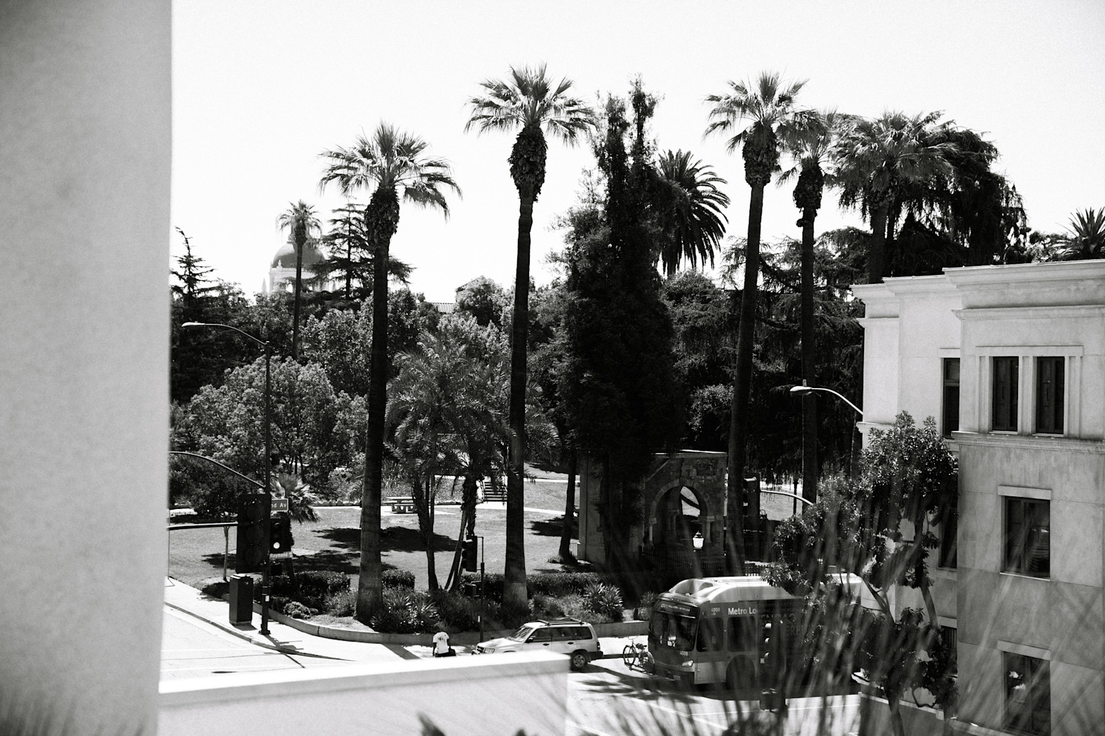 Palm-lined Pasadena streets viewed from Ayzenberg’s campus