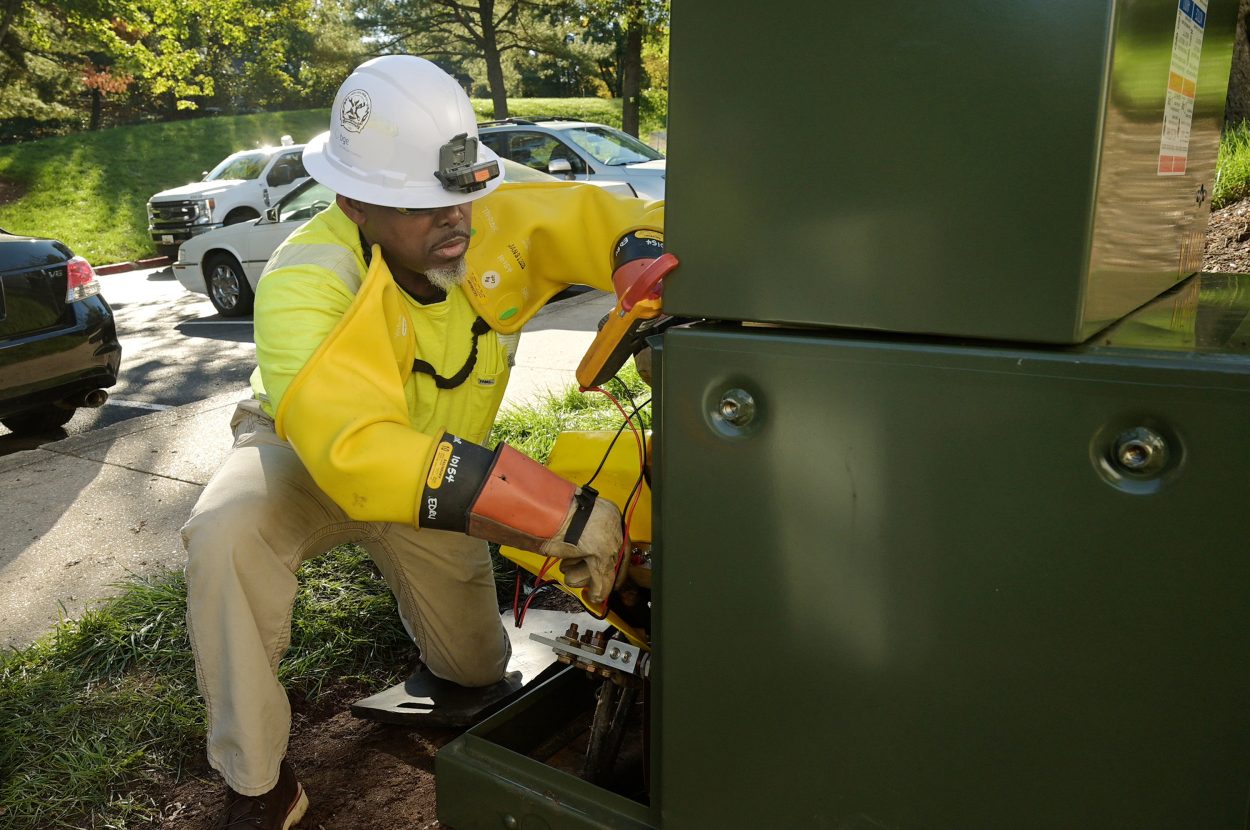 BGE field crew at work replacing pad-mounted electrical equipment