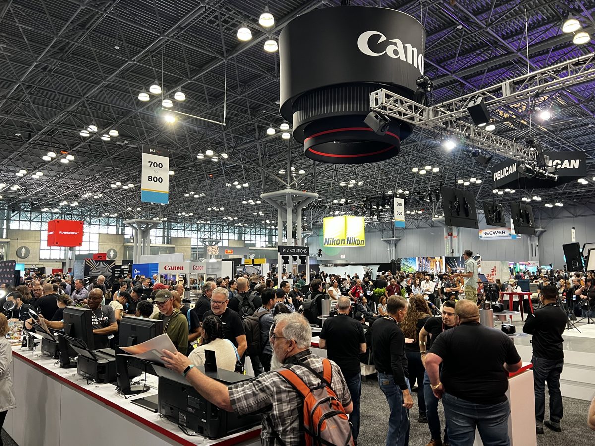 Crowds of creators at the 2025 Bild Expo presented by B&H Photo