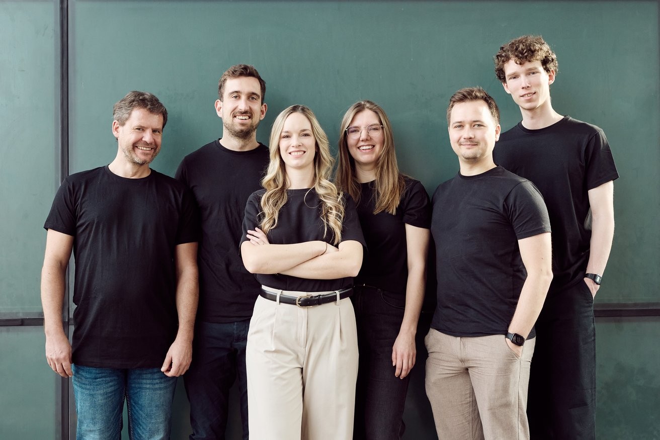 The Linq Photonics team featured in BayStartUP’s 2026 competition coverage