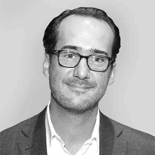 Bertrand Quesada and the business between the paragraphs