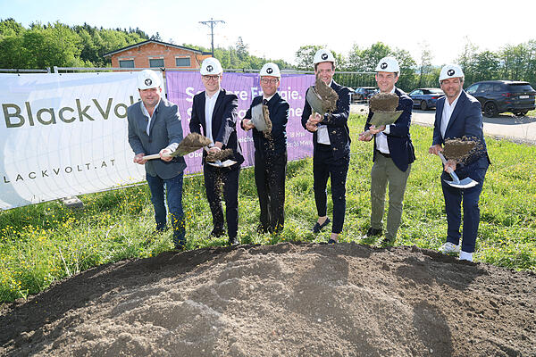 Blackvolt executives and public officials break ground at the Oberndorf battery project