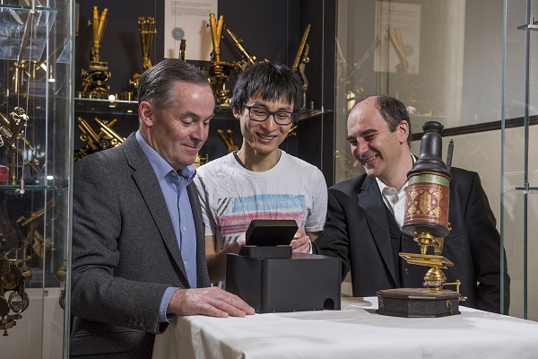 Early Oxford Nanoimaging team with the Nanoimager, including Jeremy Warren, Bo Jing and Achillefs Kapanidis