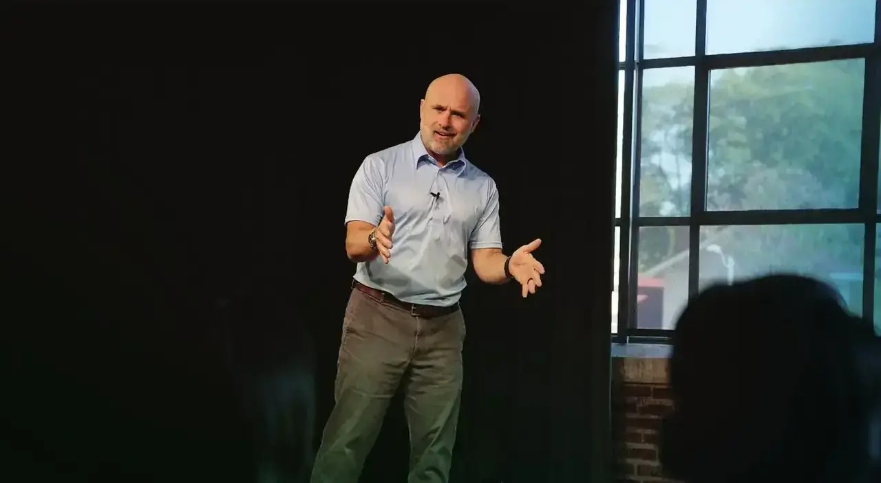 Caissa K12 co-founder Brian Stephens speaking to an audience