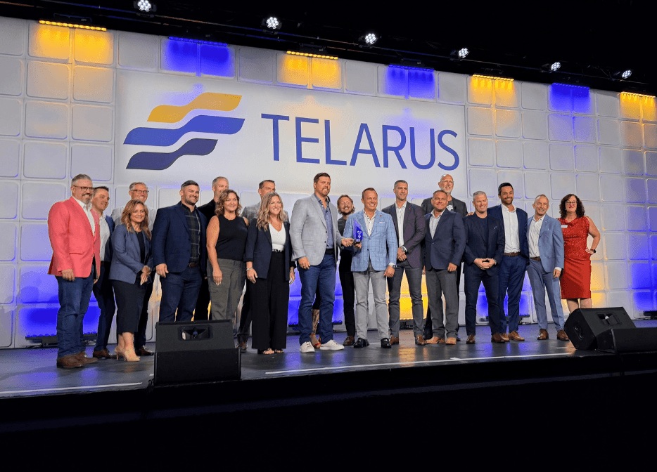 CommandLink leadership team receiving its supplier award at the Telarus Partner Summit