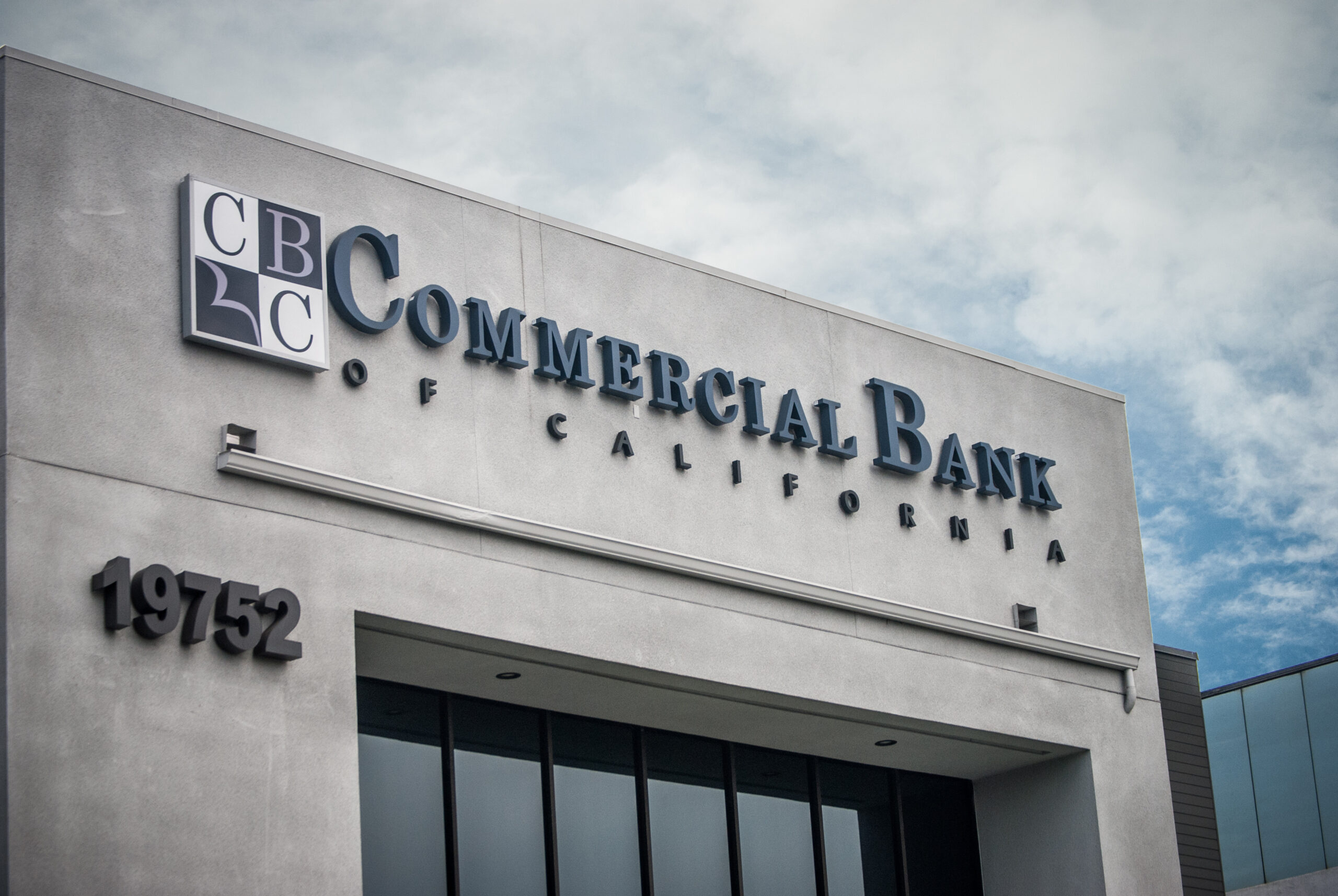 Exterior of Commercial Bank of California’s office at 19752 MacArthur Boulevard