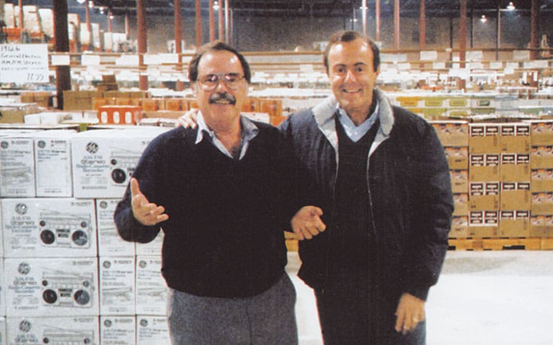 Jim Sinegal, left, and Jeffrey Brotman at Costco’s first warehouse opening in 1983