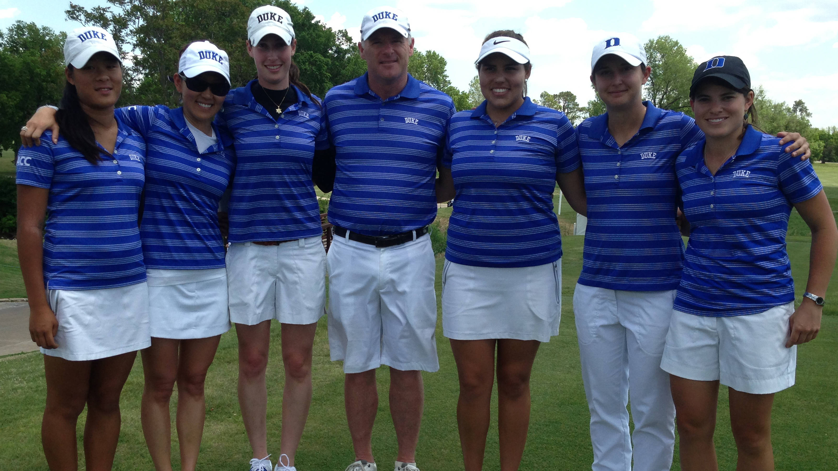Duke women’s golf team and coach together at the 2013 NCAA Central Regional