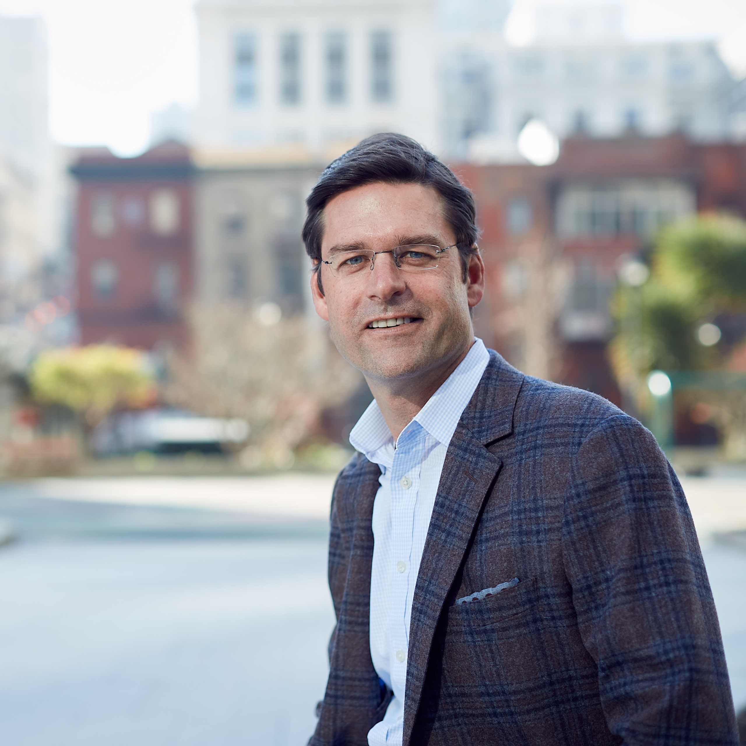 Portrait of Crimson Investment co-managing partner Ian Morton