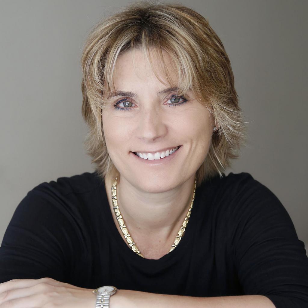 Daphne Carmeli