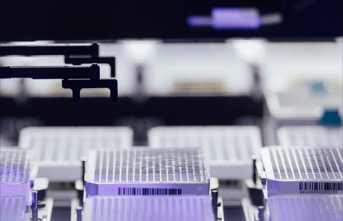 Automated liquid handling equipment on Dash Bio’s assay platform