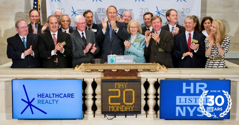David Emery and Healthcare Realty colleagues at the New York Stock Exchange opening bell ceremony