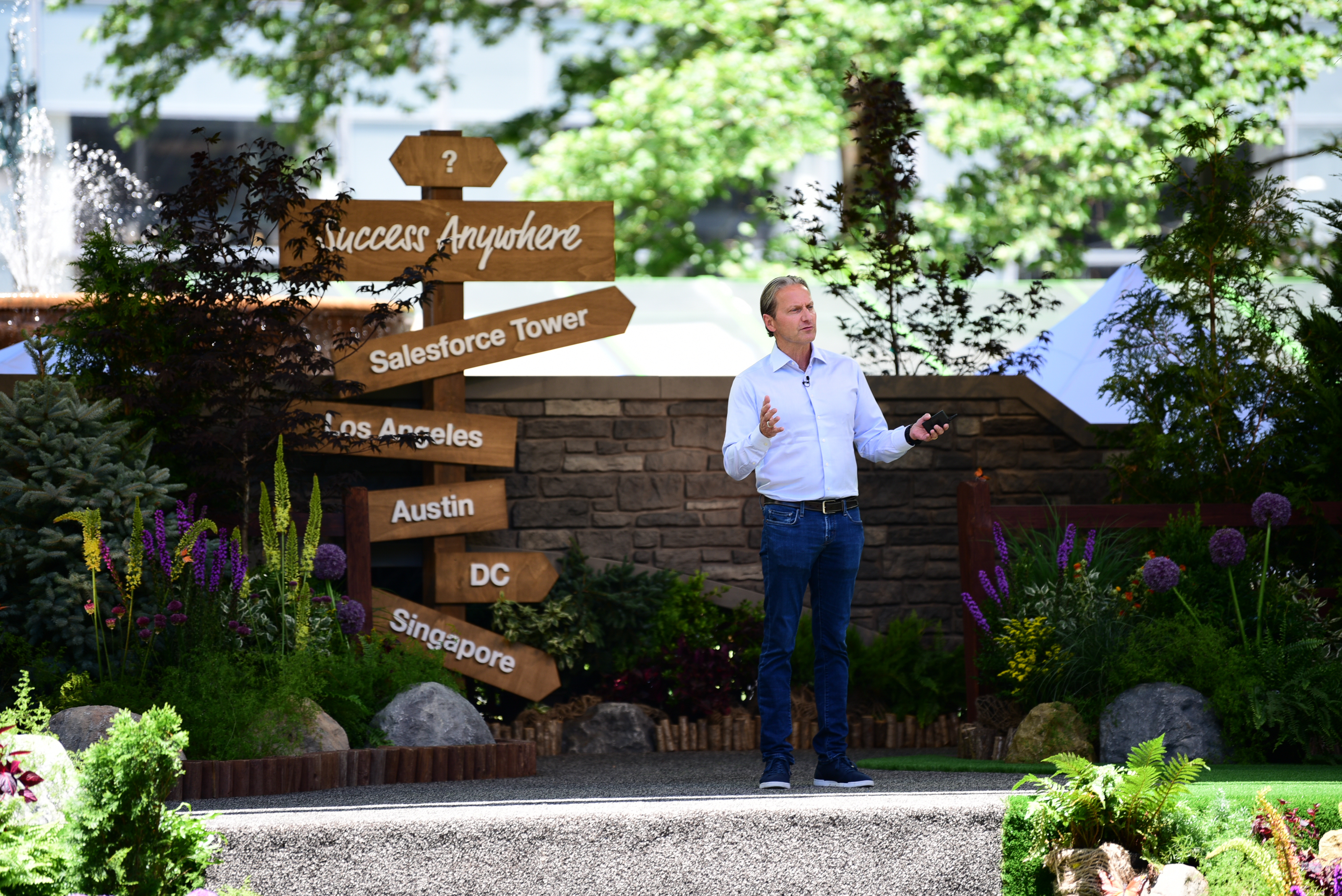 David Schmaier speaking outdoors at Salesforce’s 2021 New York event