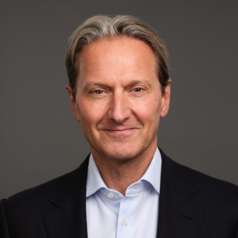 David Schmaier saw a business in the missing aisle
