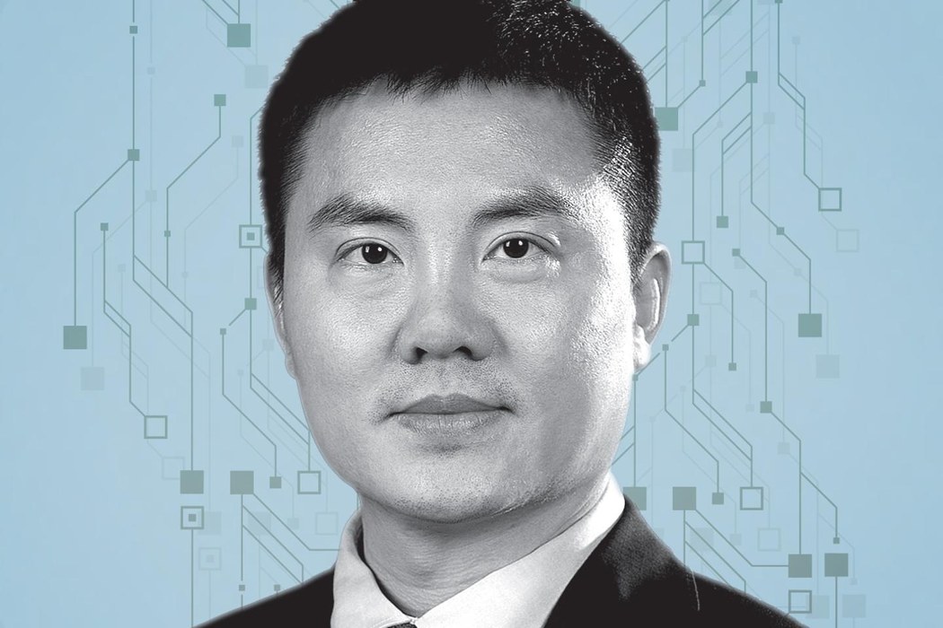 Deng Taihua Wants the Robot to Show Up for Work
