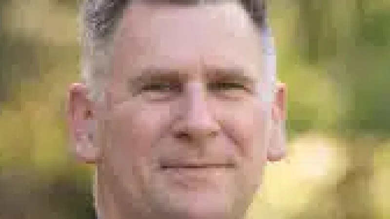 Derek Garnier