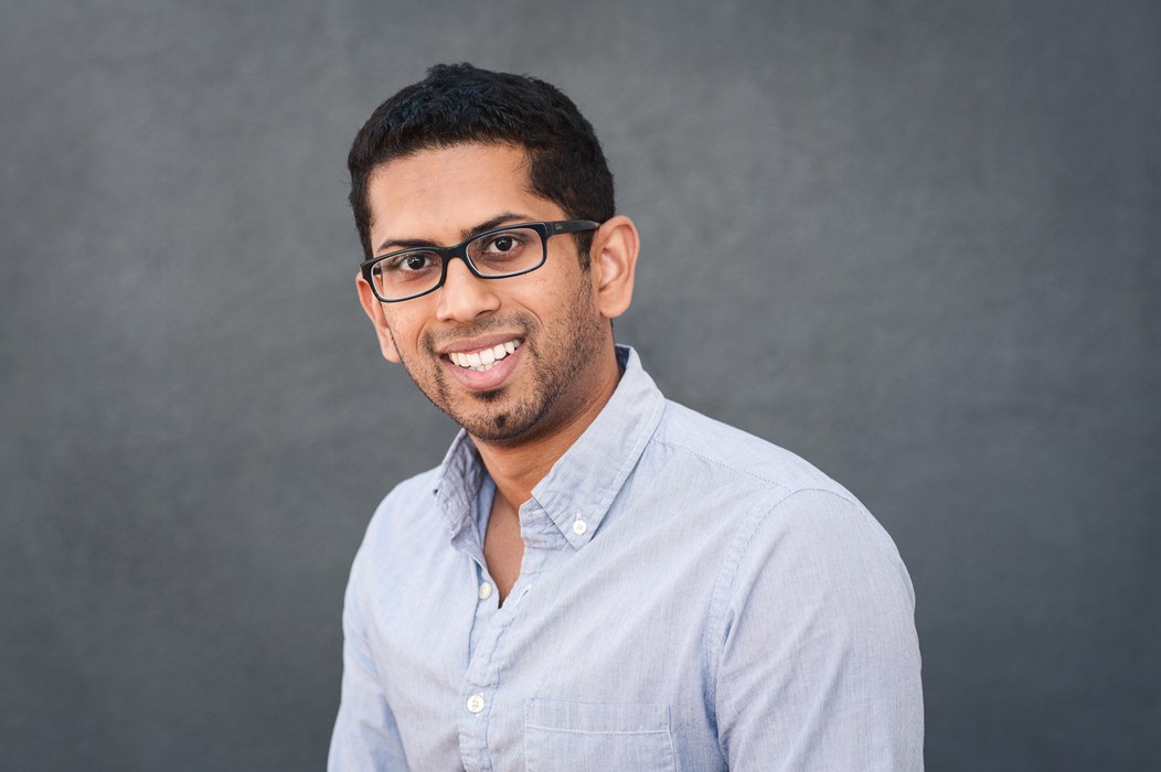 Dhananja Jayalath and the question his clothes could answer