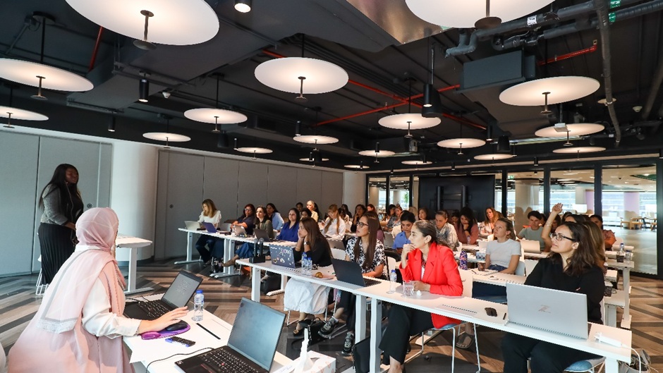 DBWC and Odoo workshop participants seated with laptops in a classroom