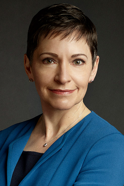 Official portrait of Edward Jones managing partner Penny Pennington