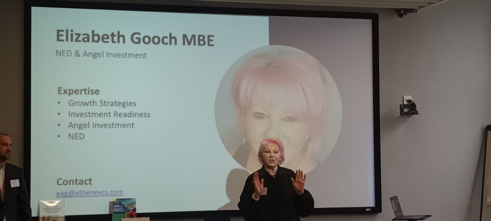 Elizabeth Gooch addressing founders in front of a presentation slide at the University of Birmingham
