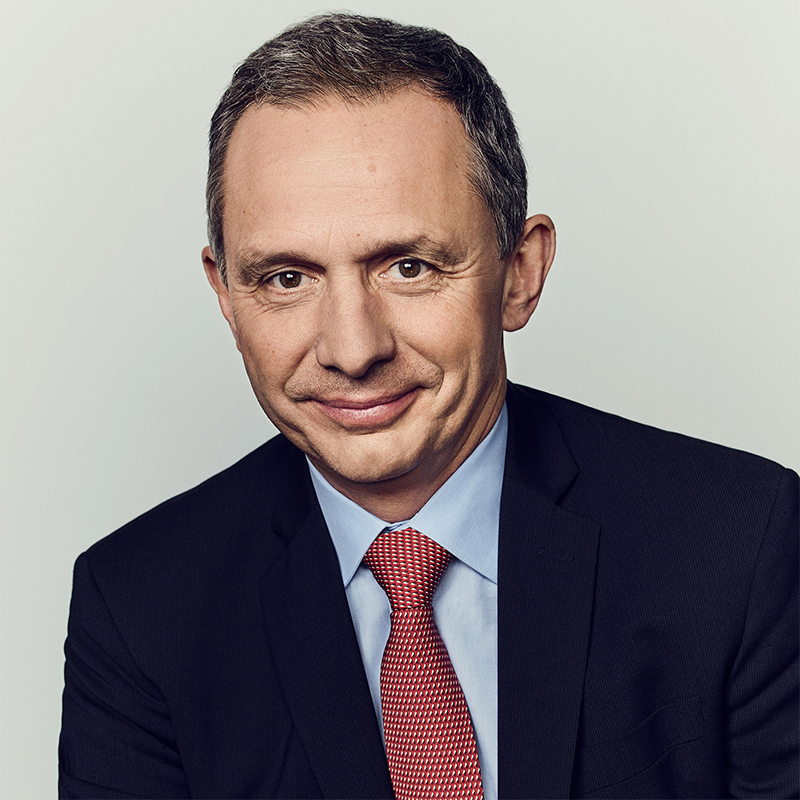 Enrique Lores