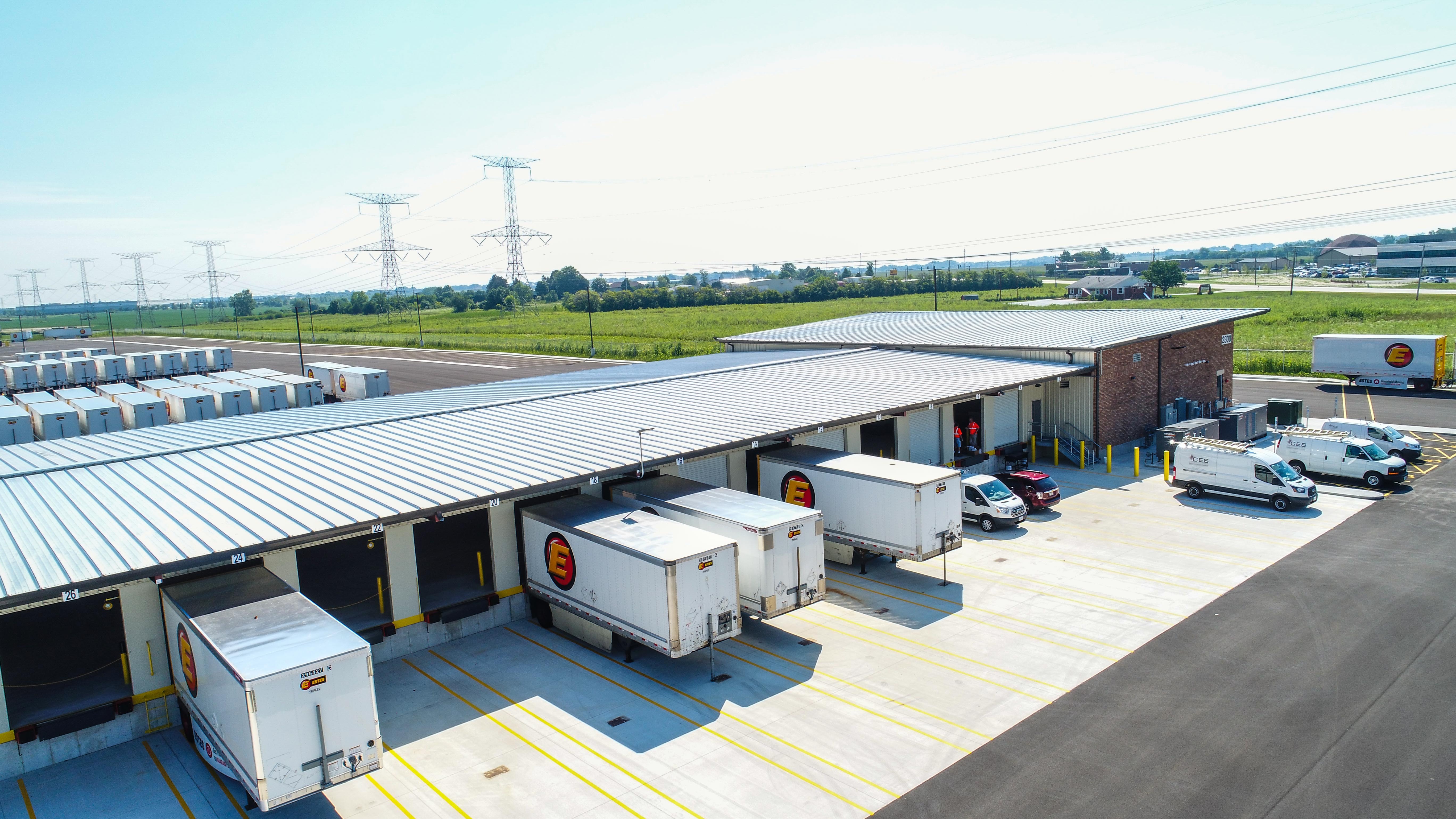 Estes freight terminal with trailers positioned at loading docks