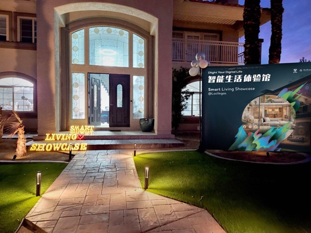A house at dusk with Smart Living Showcase signage beside its entrance