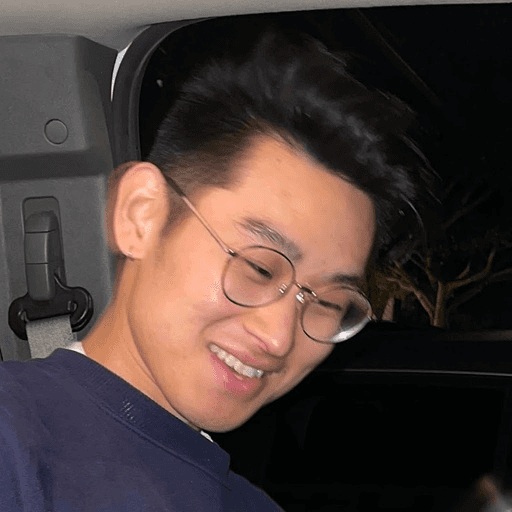 Portrait of FLORA cofounder and CEO Weber Wong
