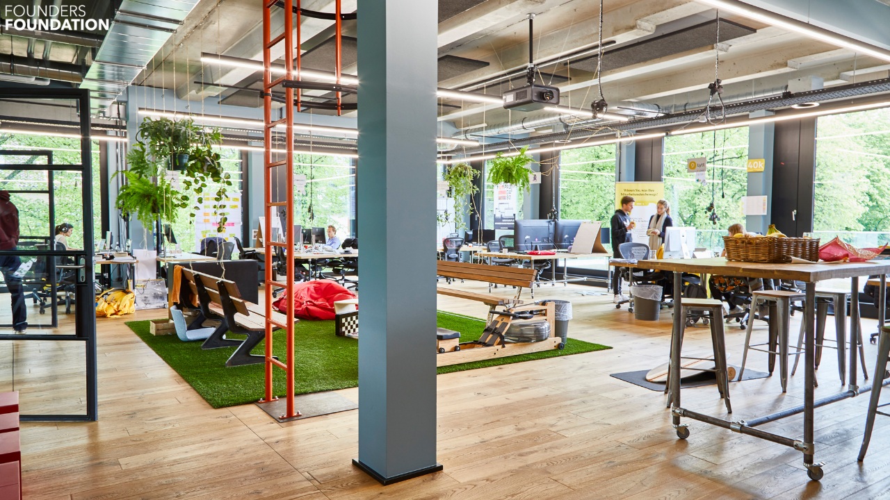 Open work and meeting areas inside the Founders Home in Bielefeld