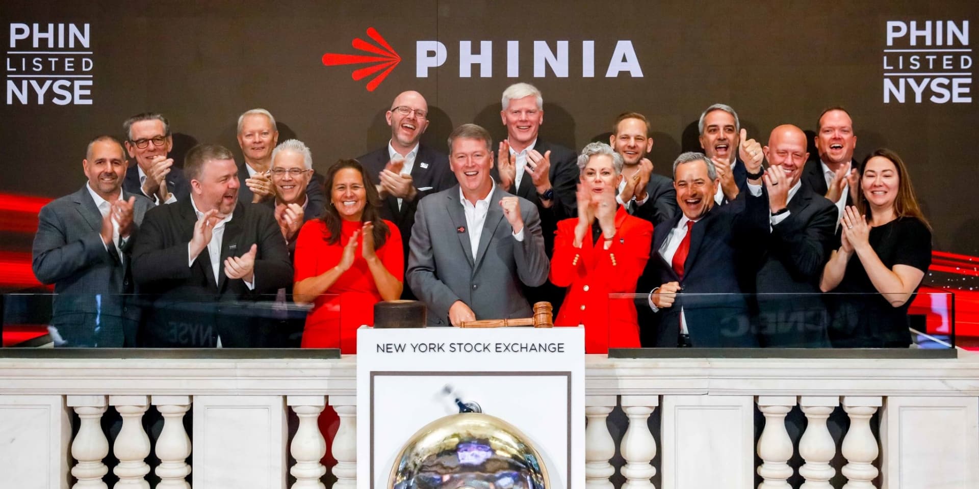 PHINIA leaders celebrate the company's listing at the New York Stock Exchange