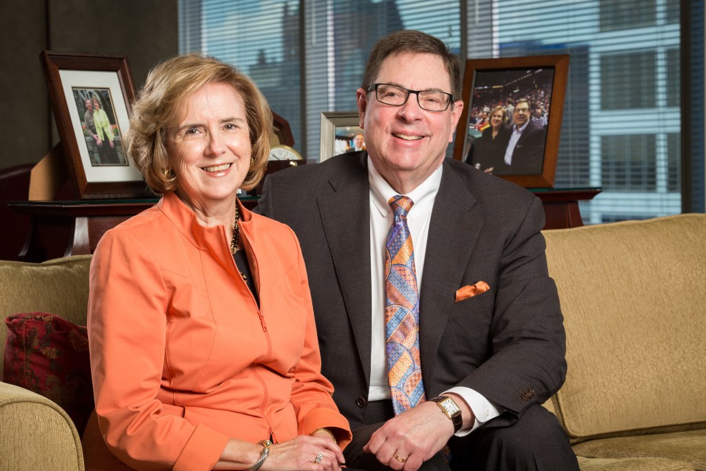 Judith and Gale Klappa sitting together on a sofa