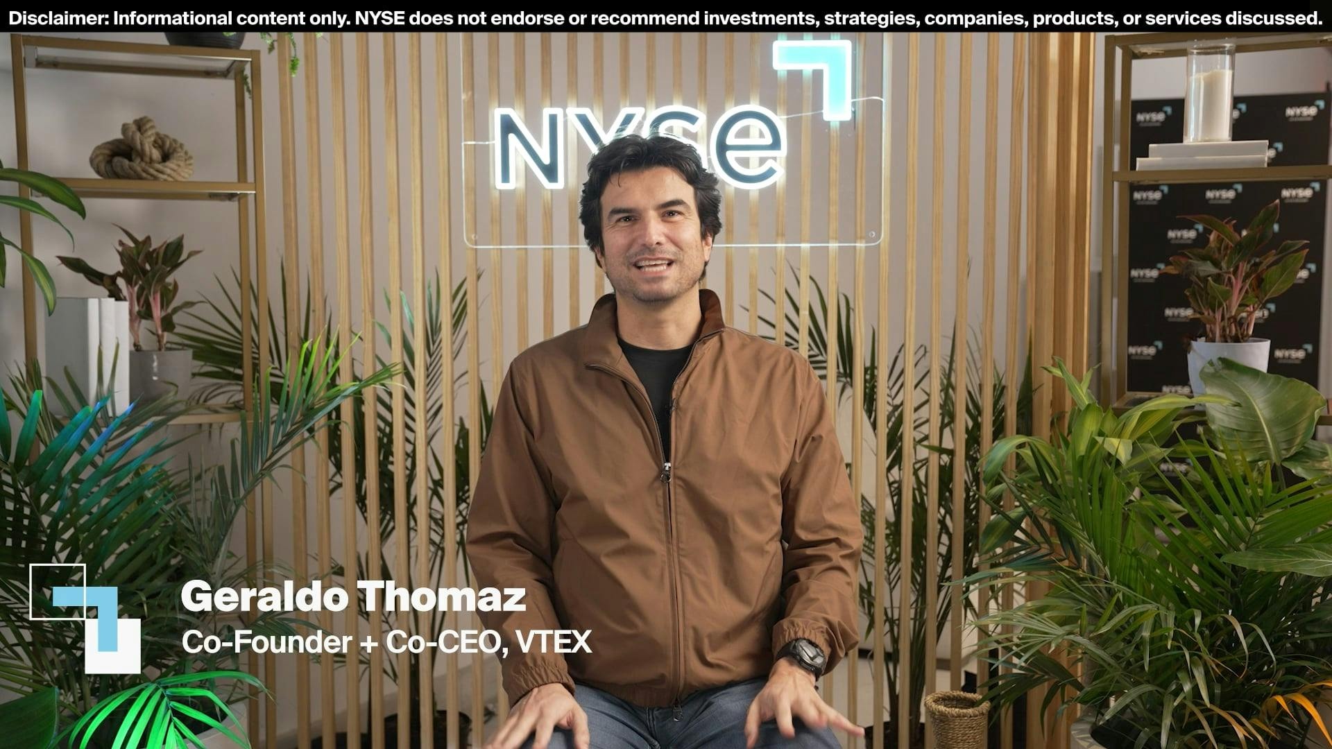 Geraldo Thomaz speaking in a New York Stock Exchange studio interview