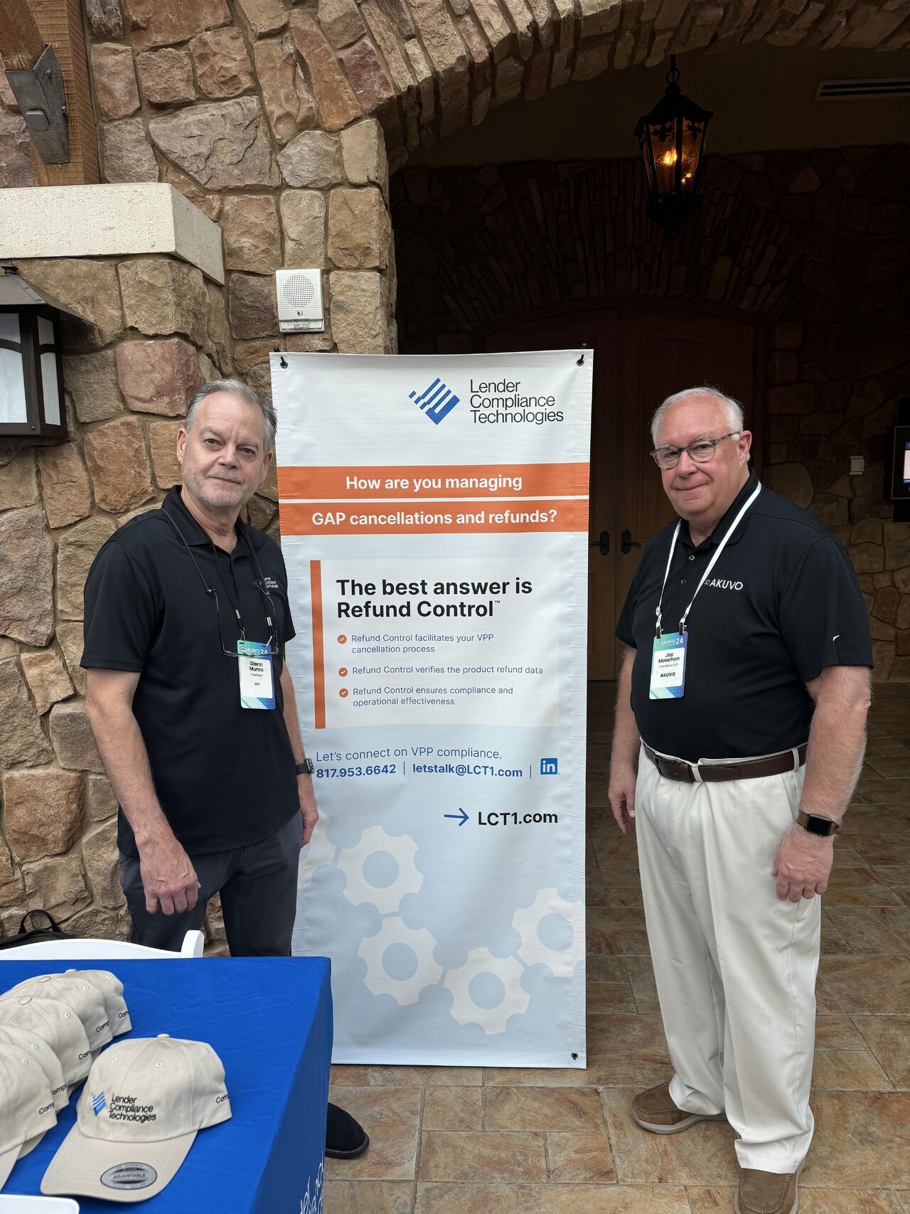Glenn Munro, left, with AKUVO chief executive Jay Mossman at the 2024 AKUVO conference
