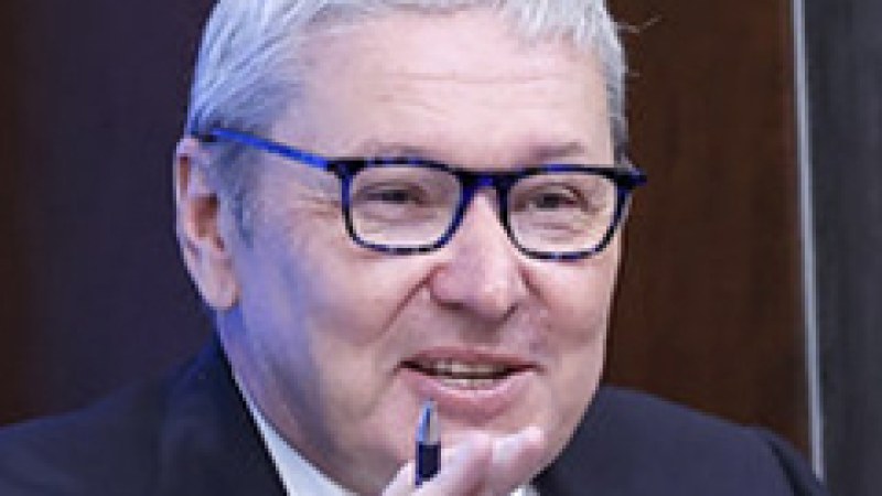 Greg Mankiw