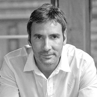 Black-and-white portrait of Imagine founder Xavier Verdaguer