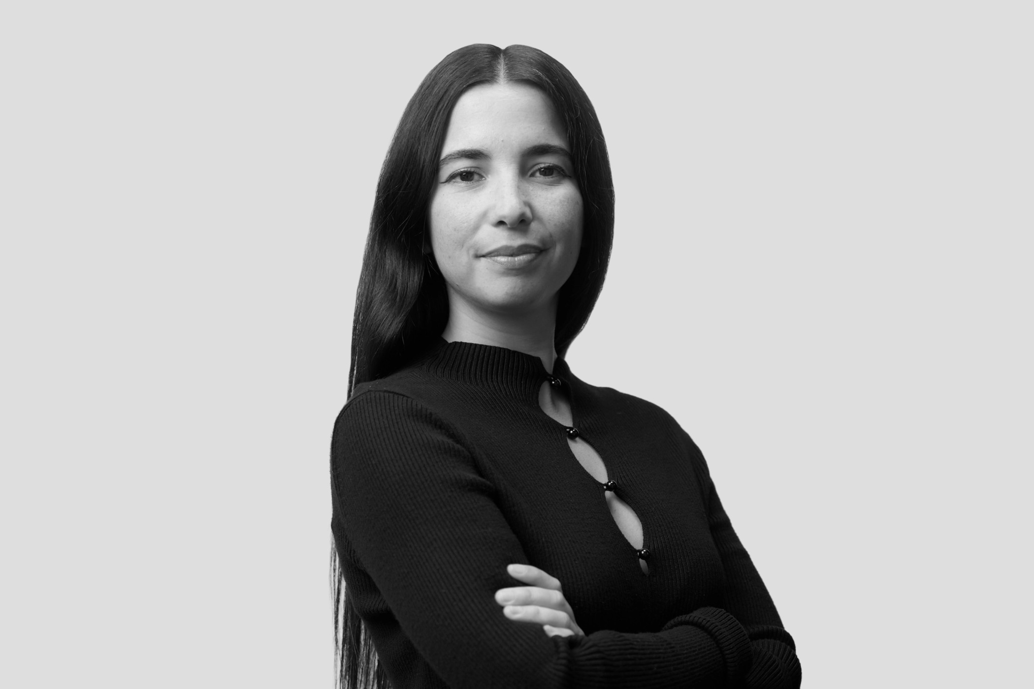 Portrait accompanying IQ Capital’s interview with Nu Quantum founder Carmen Palacios-Berraquero