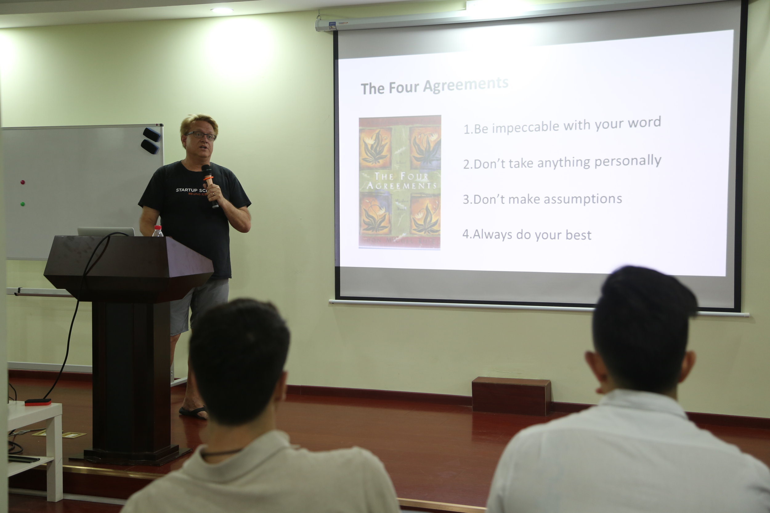 James LaLonde speaking to an audience at Beijing Pitch Club