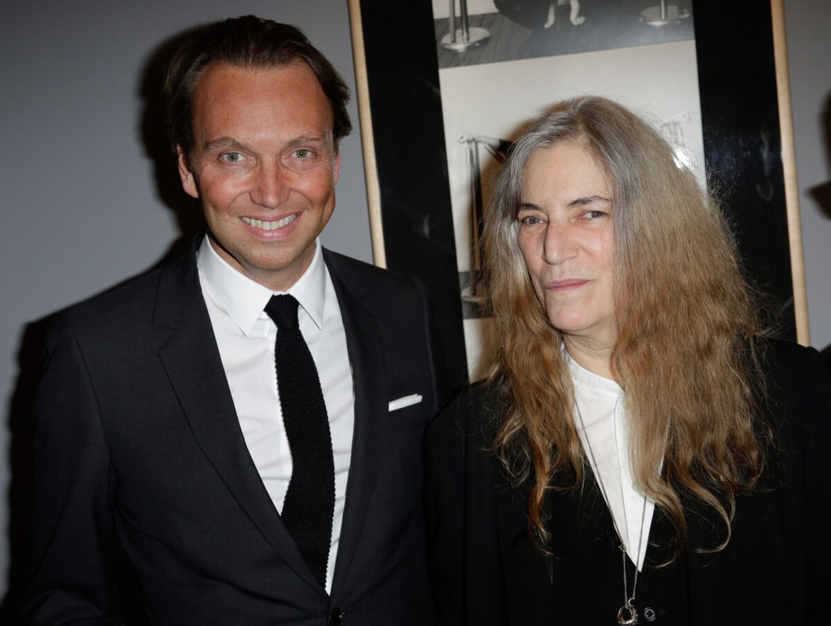 Jean-Pierre Aubin and Patti Smith at the Robert Mapplethorpe exhibition opening in Paris in 2014