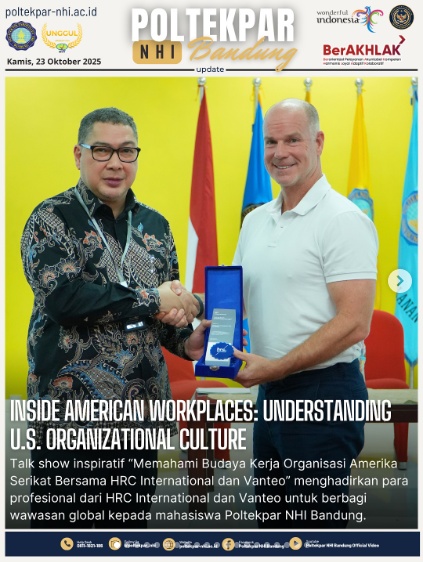 Jeffrey Leventhal receiving a presentation plaque at the October 2025 workplace-culture event in Bandung