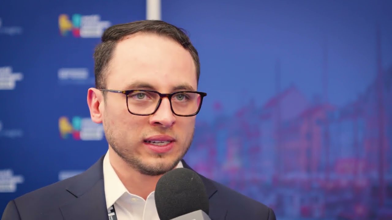 Jimmy Rojas speaking into a microphone at World Hydrogen Week 2025