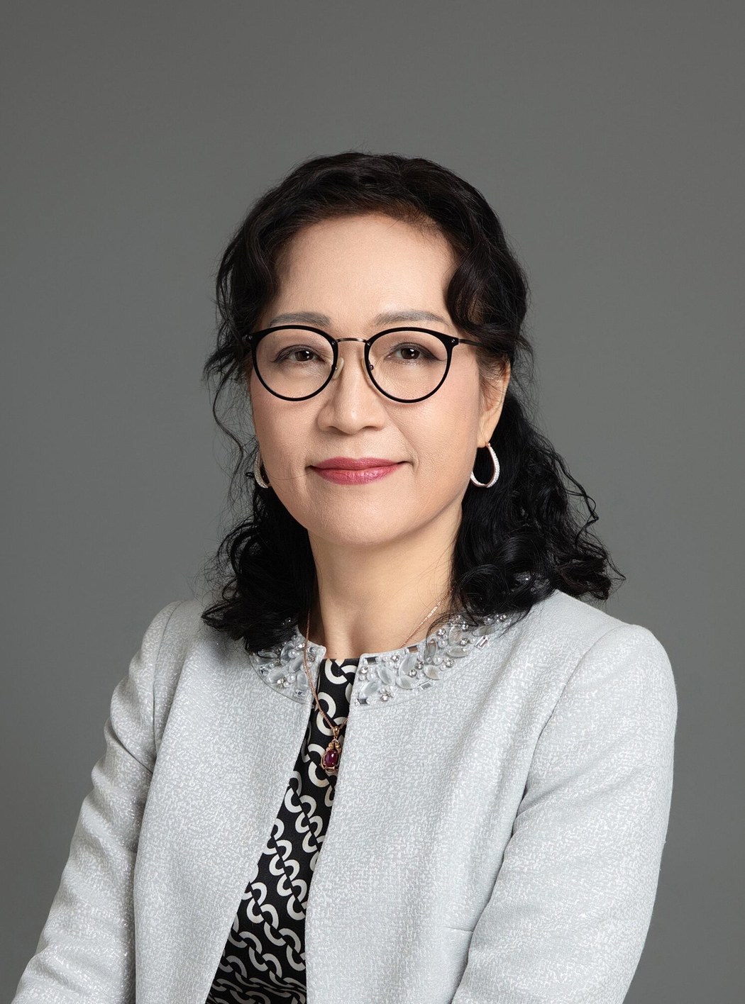 Joan Huaqiong Shen
